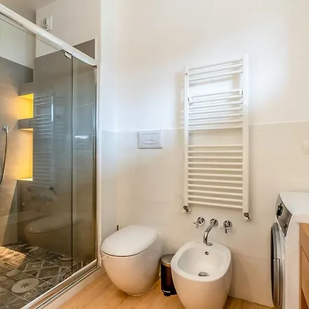 Luminoso E Ristrutturato Con Doppio Balcone E Wifi Apartment Milan