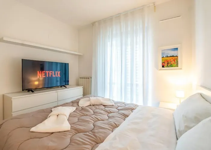 Luminoso E Ristrutturato Con Doppio Balcone E Wifi شقة *