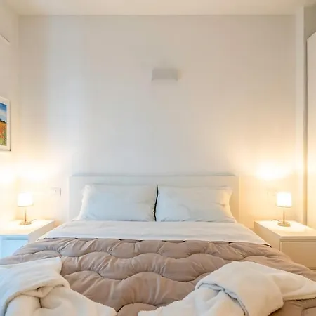 아파트 Luminoso E Ristrutturato Con Doppio Balcone E Wifi