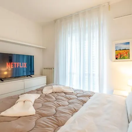 Luminoso E Ristrutturato Con Doppio Balcone E Wifi 아파트 *