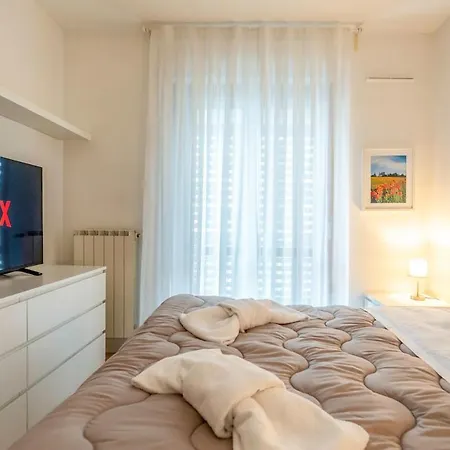 Luminoso E Ristrutturato Con Doppio Balcone E Wifi 아파트